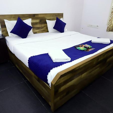 Hotel Warm Welcome - Noida Sector 51 Eksteriør bilde