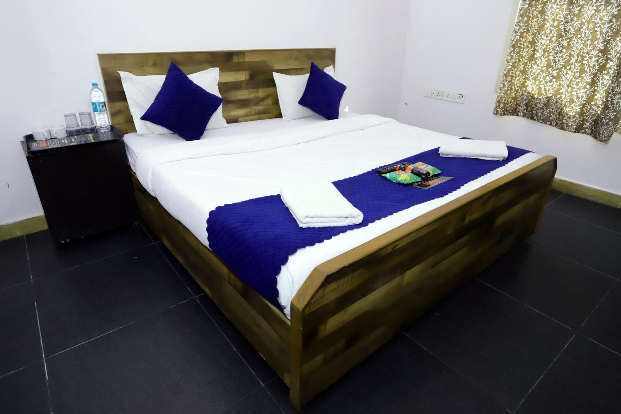 Hotel Warm Welcome - Noida Sector 51 Eksteriør bilde