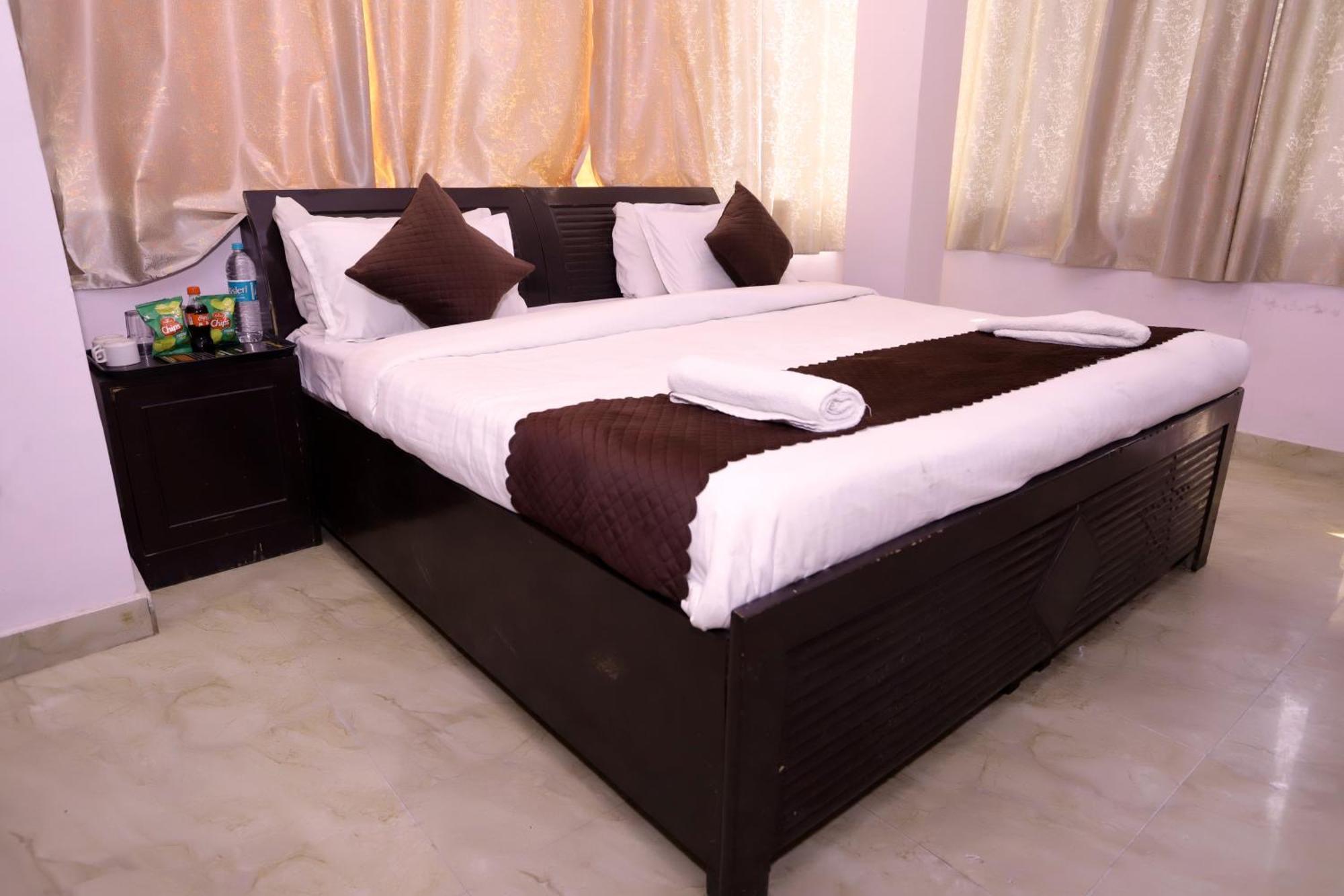Hotel Warm Welcome - Noida Sector 51 Eksteriør bilde
