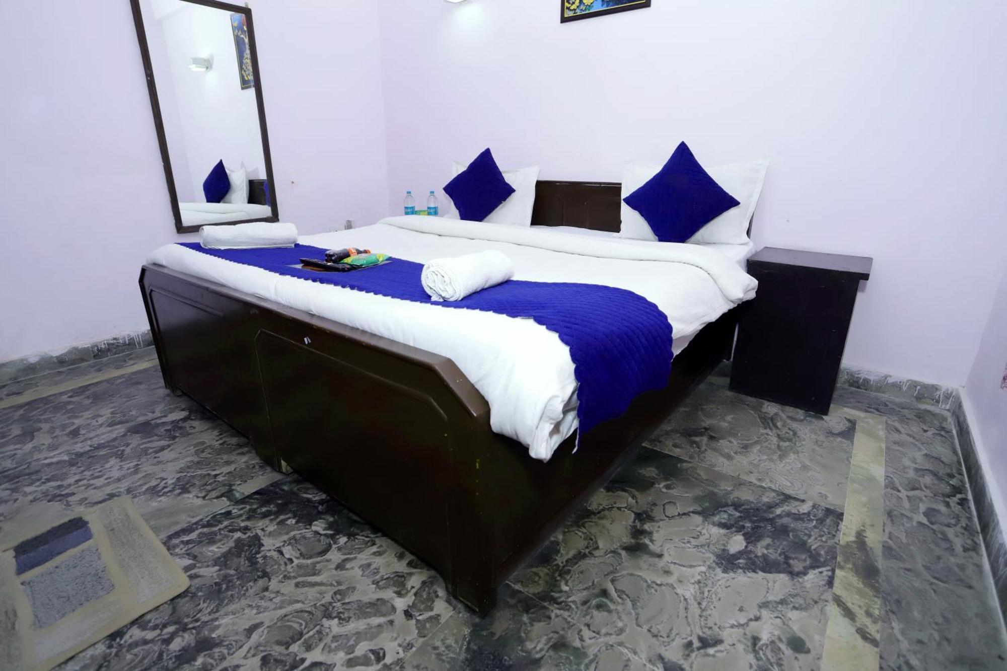 Hotel Warm Welcome - Noida Sector 51 Eksteriør bilde