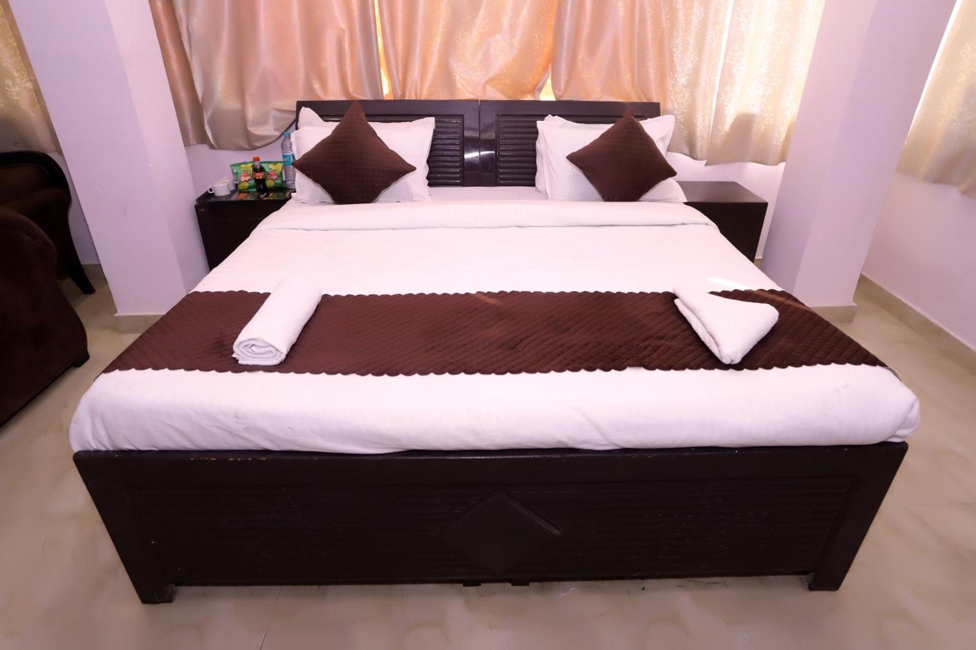Hotel Warm Welcome - Noida Sector 51 Eksteriør bilde