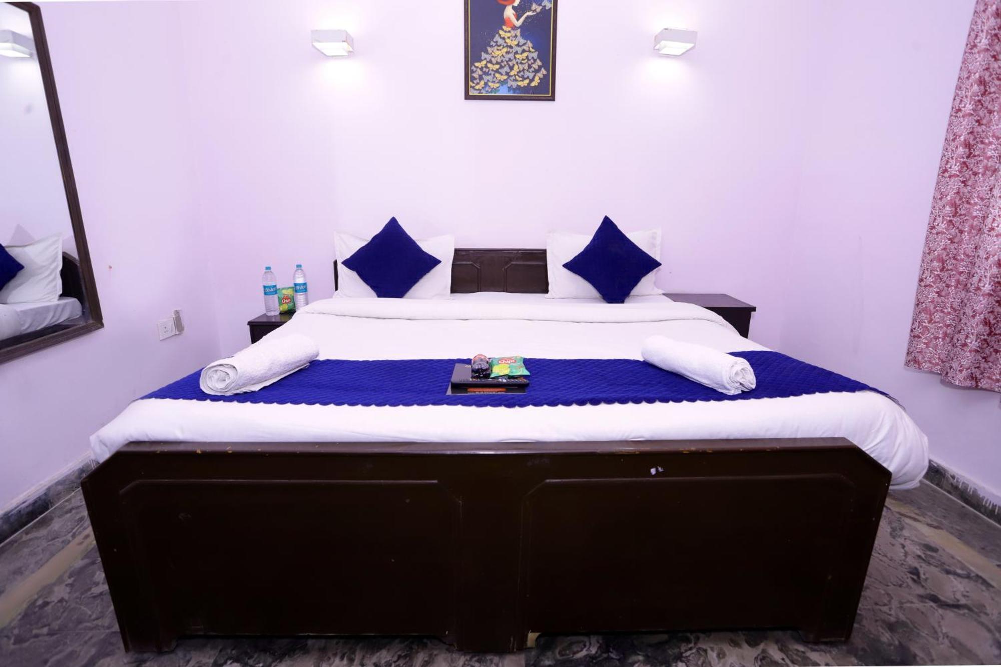 Hotel Warm Welcome - Noida Sector 51 Eksteriør bilde